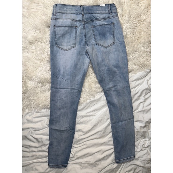 Almost Famous | Distressed Light Wash Low Rise Double Button Skinny Jean Jegging - Picture 3 of 11